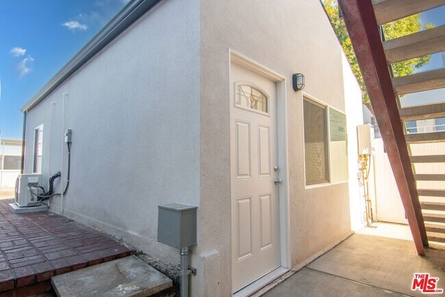 Building Photo - 1327 23rd St