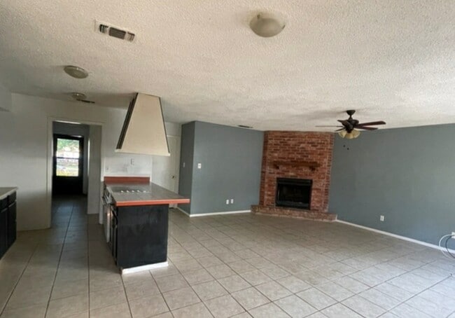 Building Photo - 2714 Tampico Dr