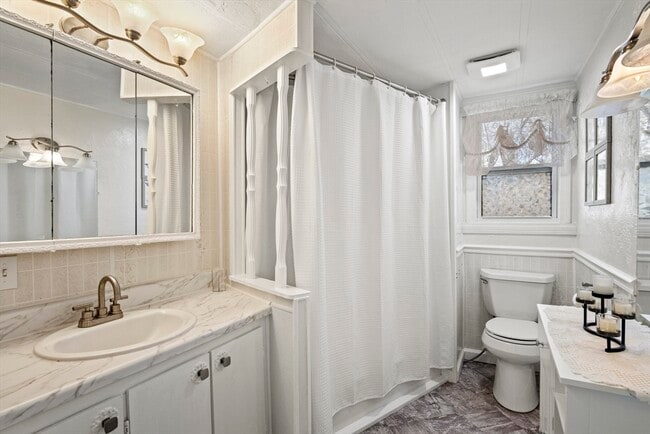 Building Photo - 17 Irene Ave