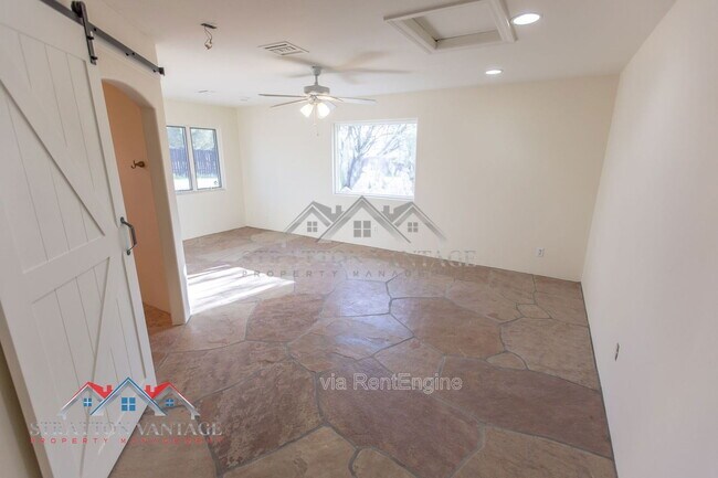 Building Photo - 4728 E Ron Rico Rd