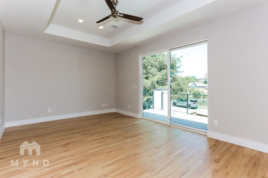 Building Photo - 2345 Vagas St
