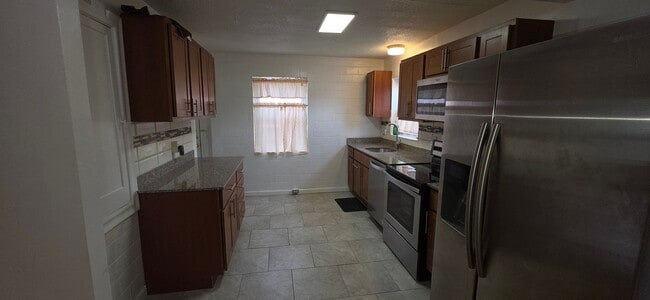 Building Photo - 1306 Mt Olive Ave