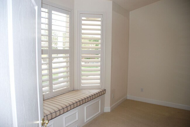 Building Photo - Red Hawk Golf View Home