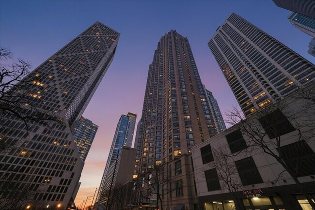 Building Photo - 401 E Ontario St