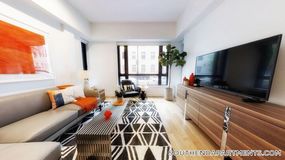 Building Photo - 150 Camden St