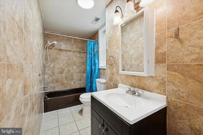 Building Photo - 621 Federal St