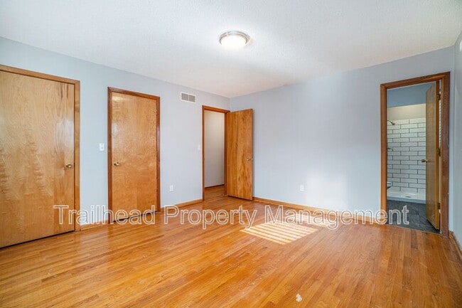 Building Photo - 1706 NE 77th St
