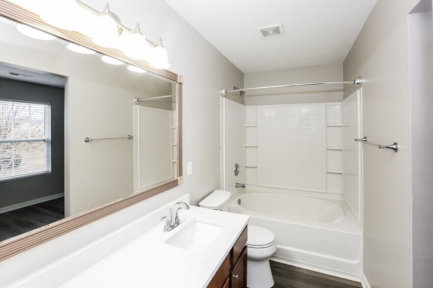 Building Photo - 6464 Matlea Ct