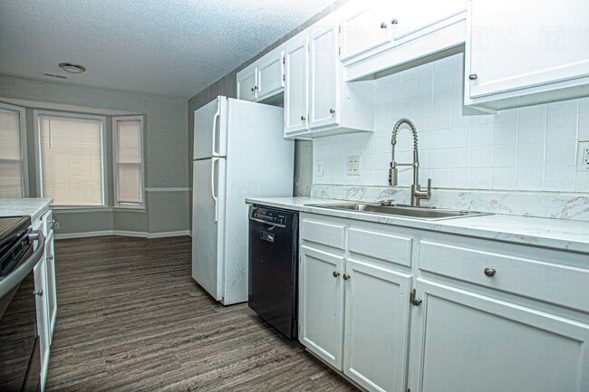 Building Photo - Welcome to your new home in Durham, NC!