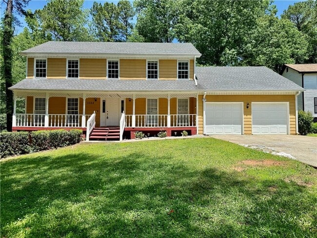 Primary Photo - 1544 Acorn Forest