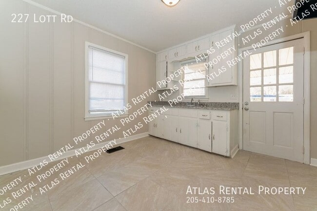 Building Photo - 227 Lott Rd
