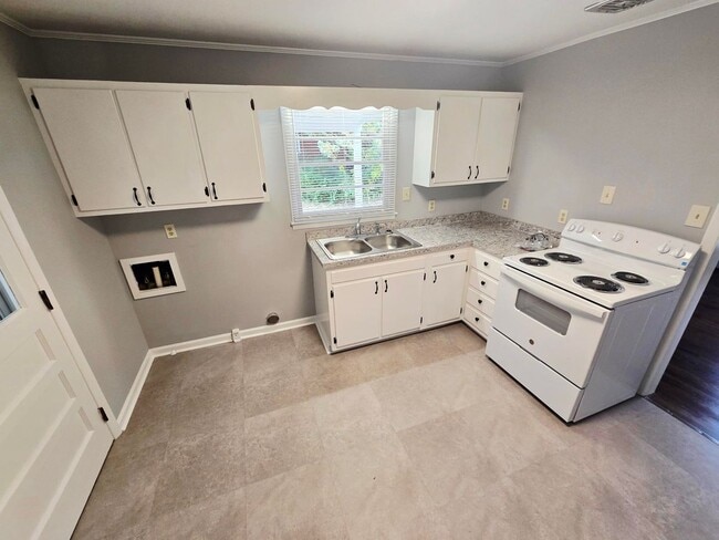 Building Photo - 3-Bedroom Brick Home for Rent in Graham, NC!