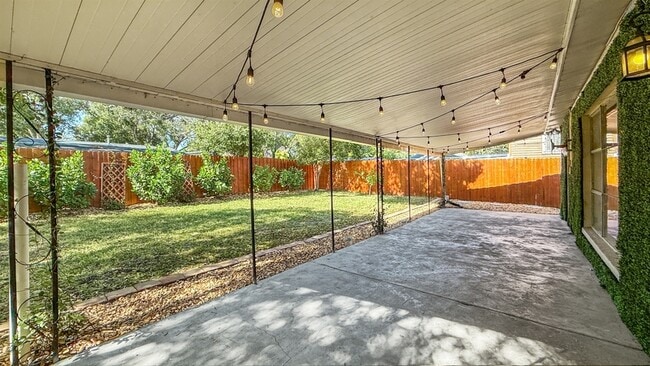 Building Photo - 4517 S Hesperides St