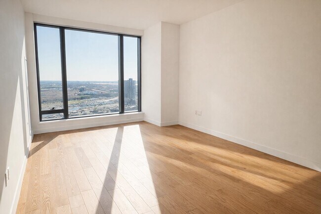 Building Photo - 99 Hudson St