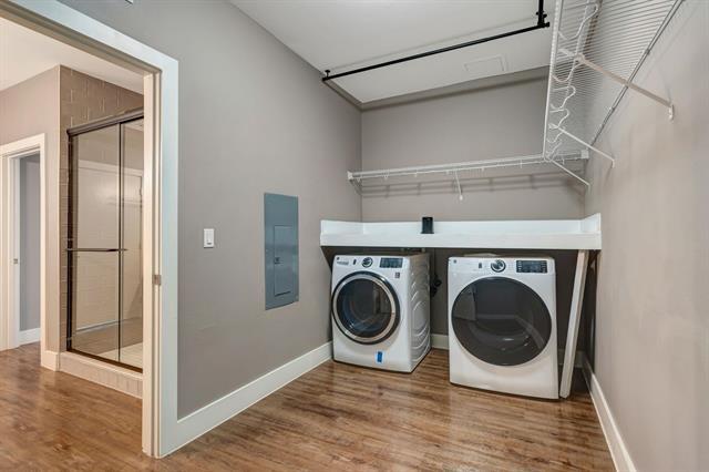 Building Photo - 3517 Windhaven Pkwy