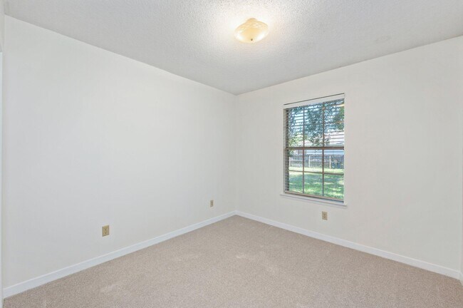 Building Photo - 4021 Valparaiso Blvd