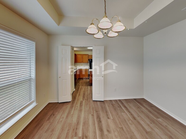 Building Photo - 901 Worden Dr