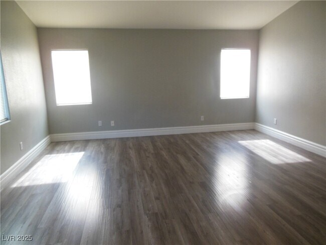 Building Photo - 9747 Waukegan Ave