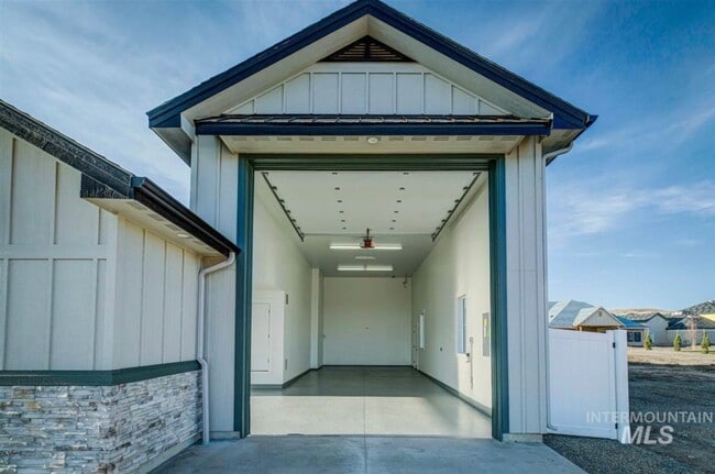 Building Photo - Luxury Living in Dry Creek Ranch