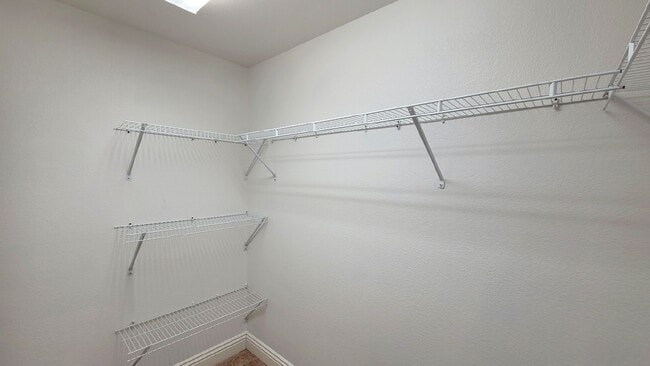 Building Photo - 167 White Butte St