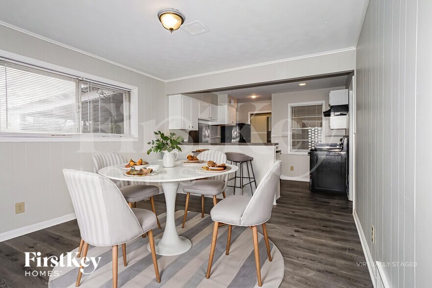 Building Photo - 1928 Croydon Ave