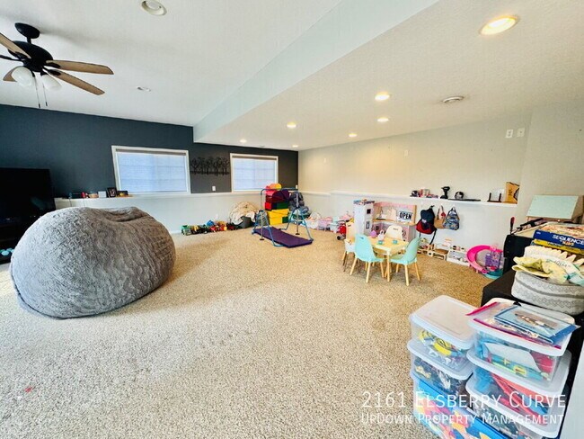 Building Photo - 2161 Elsberry Curv