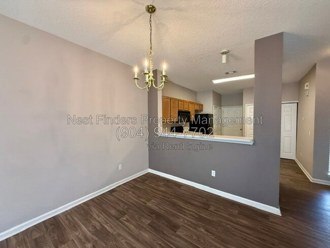 Building Photo - 518 Scrub Jay Dr