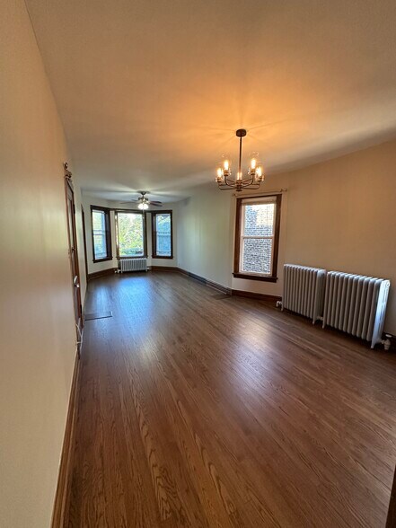 Building Photo - 2308 N Harding Ave