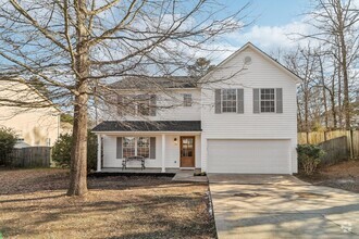 Building Photo - NEWLY REMOLDED HOME IN CHAPIN'S EAGLE POINT