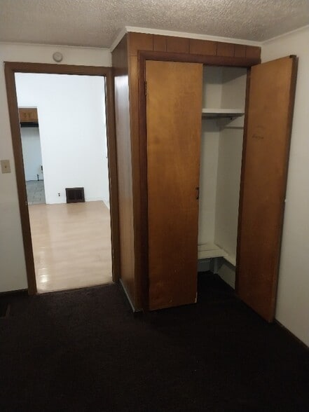 Building Photo - 6923 Classen Ave