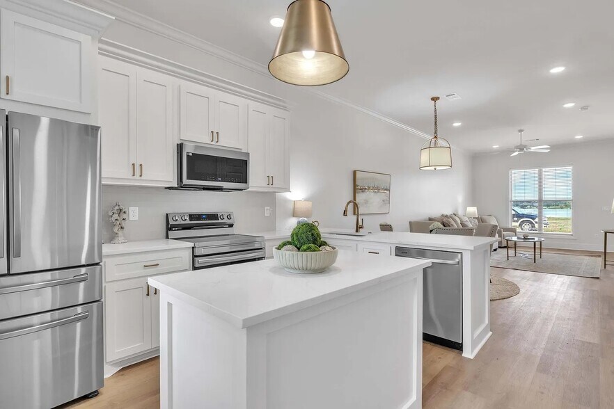 Building Photo - 96 Breezeway Cove