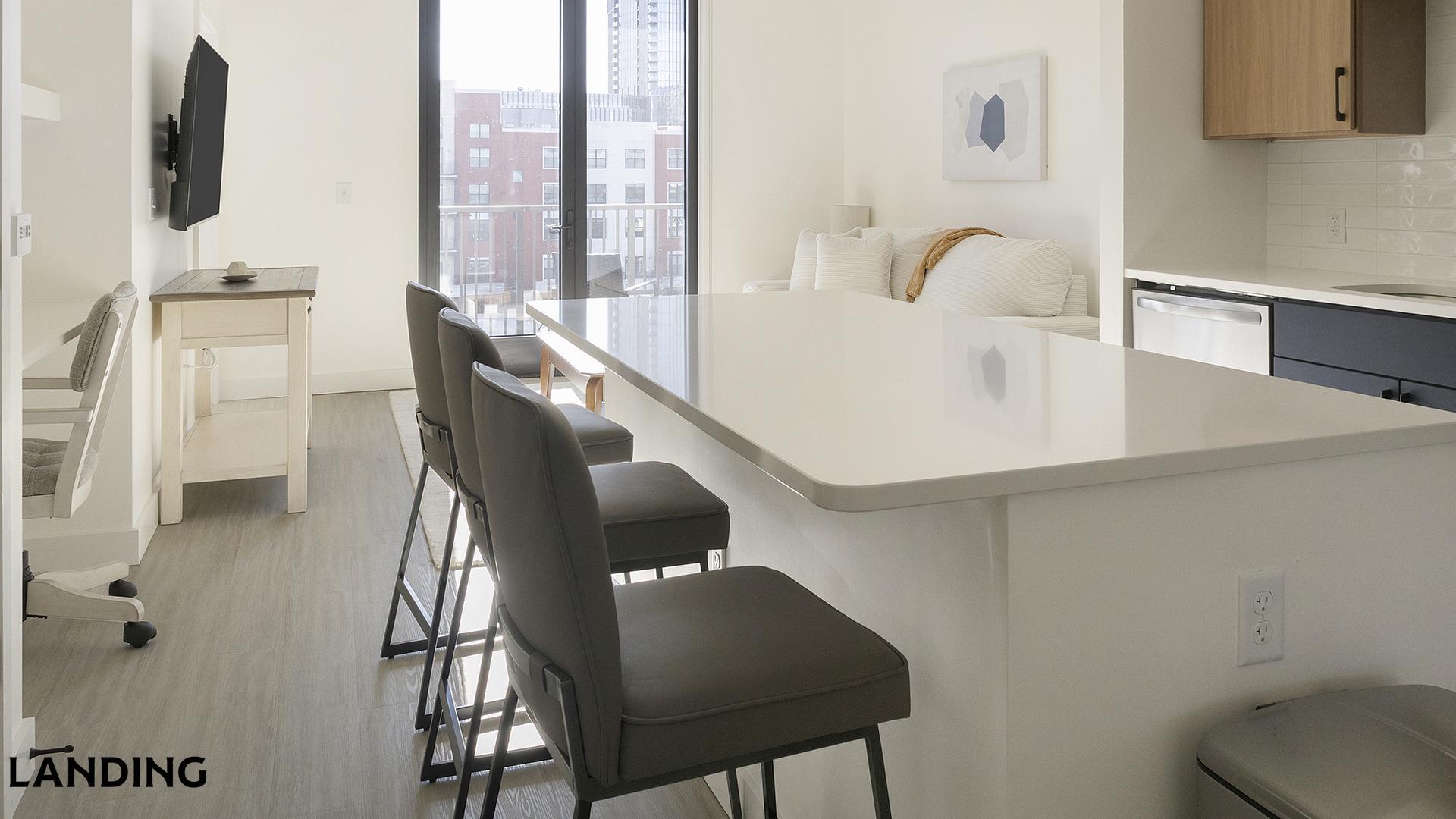 Building Photo - 1007 S Mint St