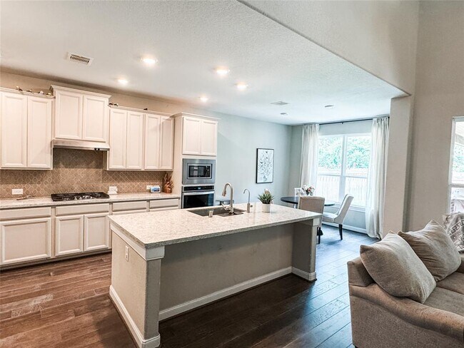Building Photo - 4054 Northern Spruce Dr