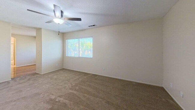 Building Photo - 2226 Willowbrook Ln
