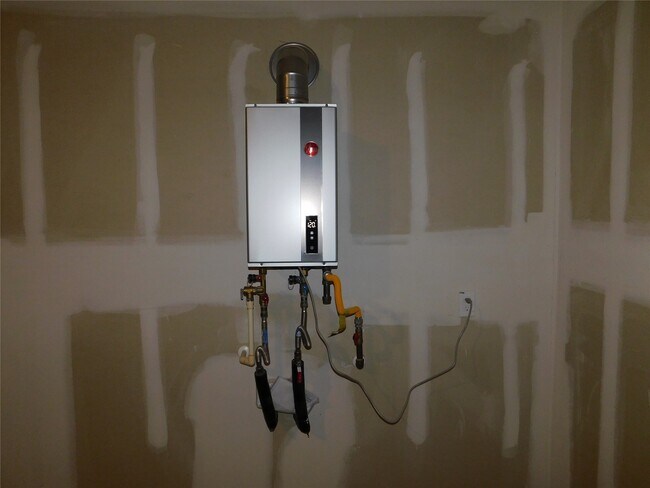 Building Photo - 10775 Sora Dr