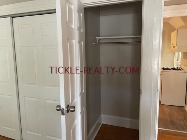 Building Photo - 106 Griffith-VR