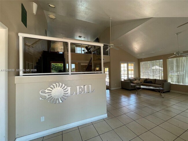 Building Photo - 9735 Fontainebleau Blvd