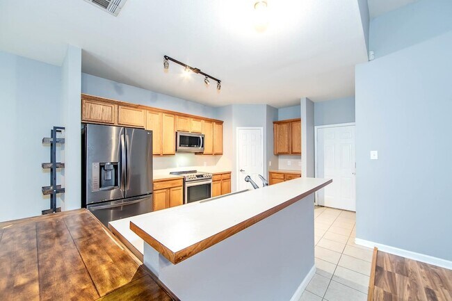 Building Photo - 26286 Poplar Glen Dr