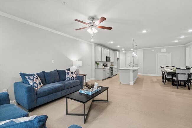 Building Photo - 651 North Watters Road