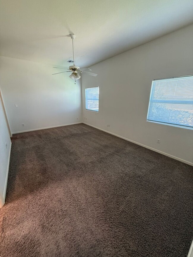 Building Photo - Beautiful 2 Bedroom/2 Bath W/ Office