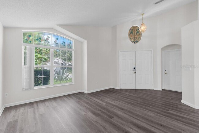 Building Photo - 15746 Autumn Glen Ave