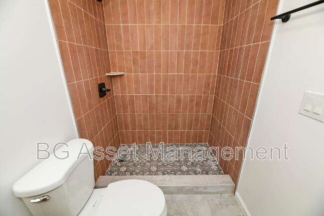 Building Photo - 2807 Sabral Cir