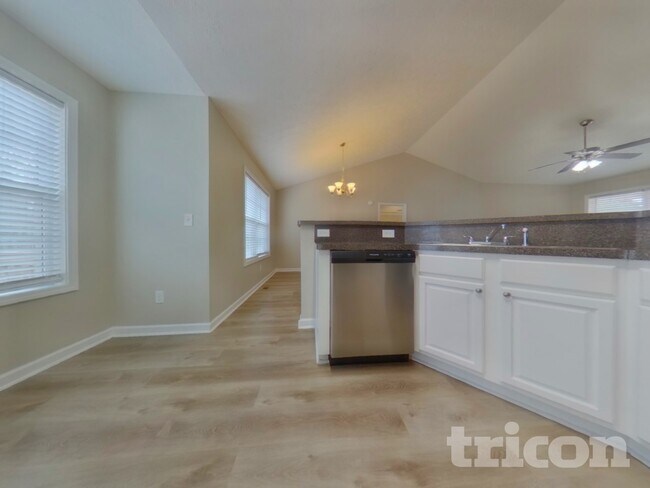 Building Photo - 581 Meadow Spring Dr