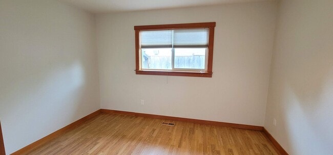 Building Photo - Gorgeous 4-bedroom home including a Two Car Garage and Spacious Backyard with a Shaded Patio