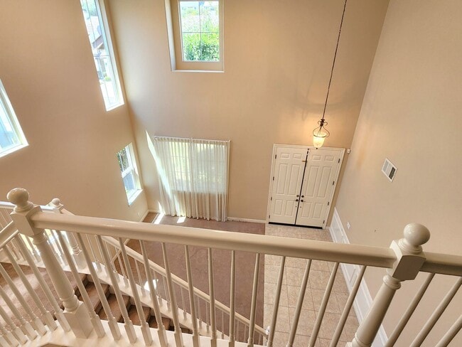 Building Photo - Beautiful 5BD, 3BA, 2,871 Sq. Ft. Home In ...