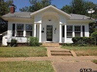 Building Photo - 624 Nacogdoches St