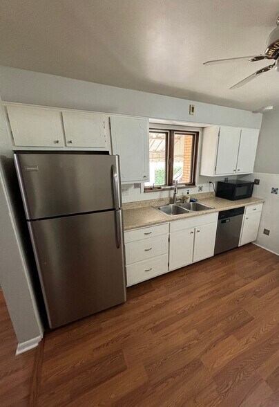 Kitchen - 166 Southern Ave