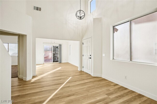 Building Photo - 6027 Riflecrest Ave