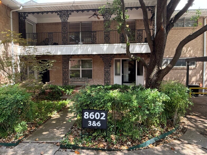 Building Photo - 8602 Baltimore Dr