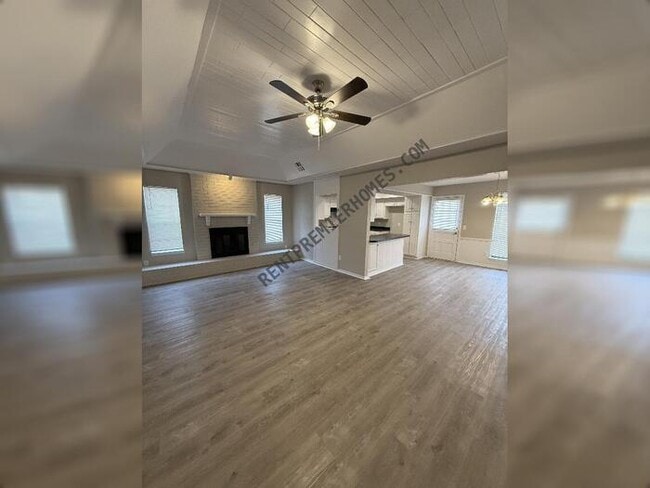 Building Photo - 7413 NW 125th St